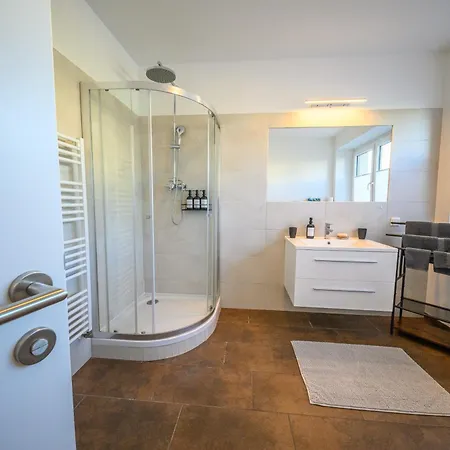 Wörthersee Retreat In Apartment Krumpendorf